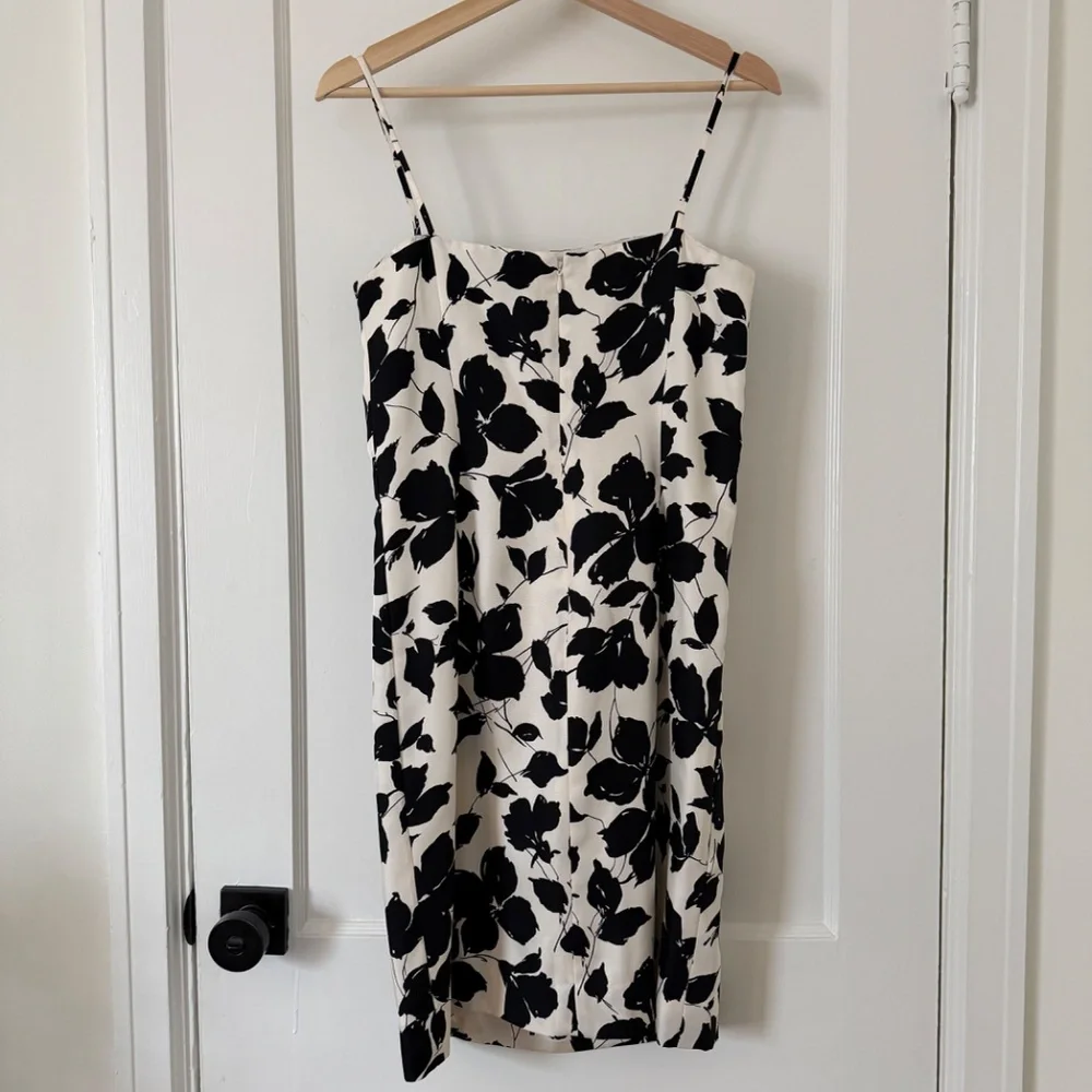 Ann Taylor Black and White Floral 100% Silk Shiftdress Size 4?: Preppy, Abstract - Picture 2 of 10